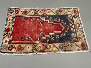 Shabby Turkish Oushak Rug 115x73 cm vintage carpet Ushak Region Small