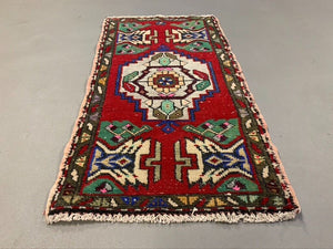 Small Vintage Turkish Rug 93x50 cm, Short Runner, Tribal, Shabby, Mini Carpet