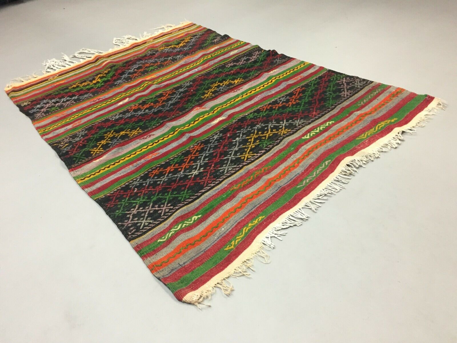 Vintage Turkish Kilim 170x118 cm Tribal Kelim Rug, Green, Red, Black, Medium