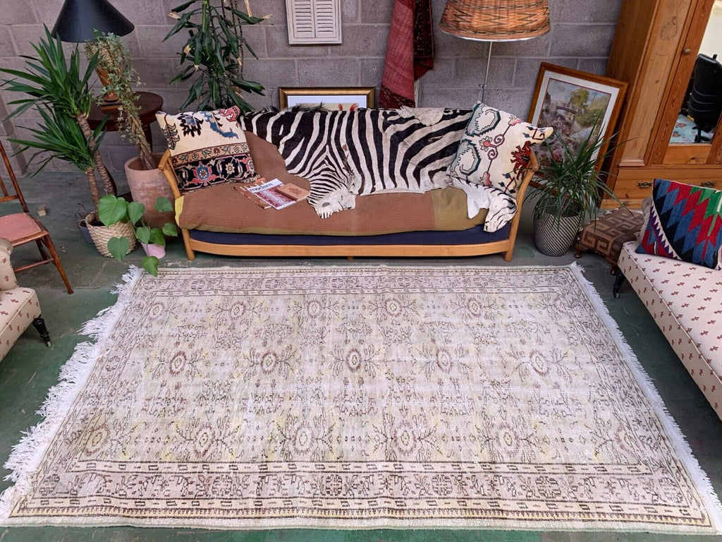 Vintage Turkish Rug 280x172 cm, Tribal Wool Carpet Large