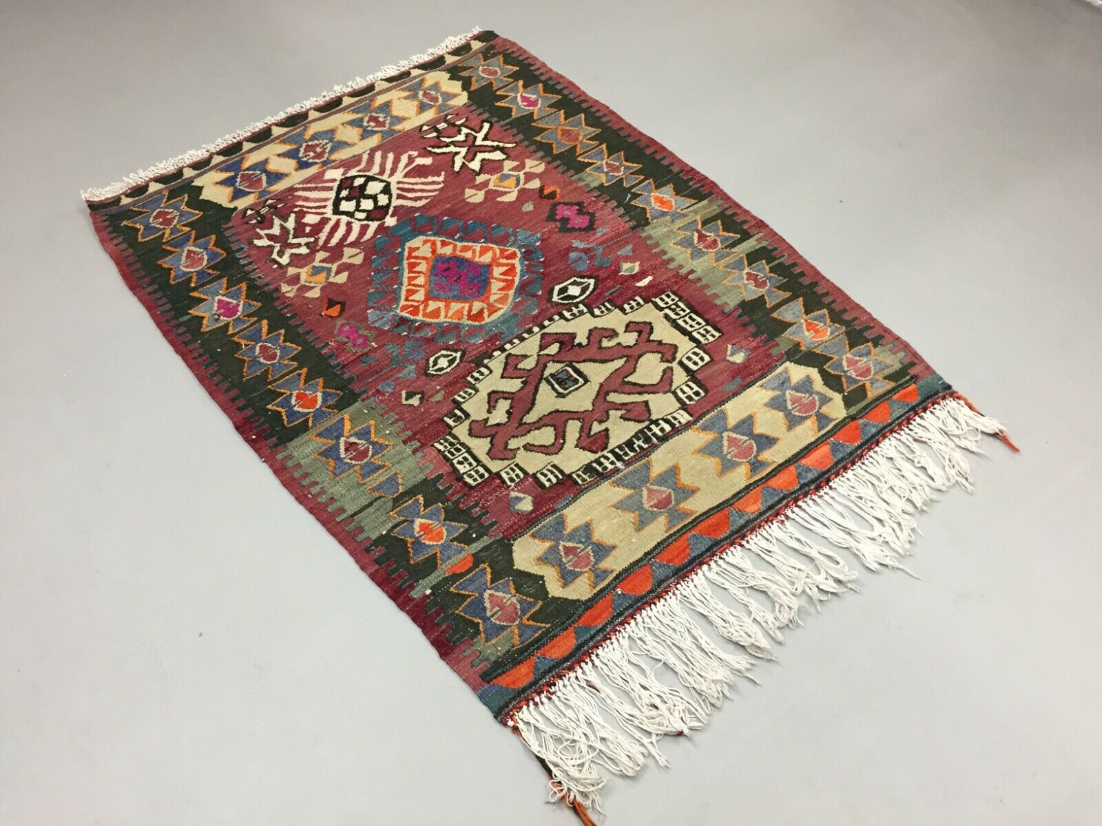 Small Vintage Turkish Kilim 140x118 cm Tribal Kelim Rug, Black, Red, Blue