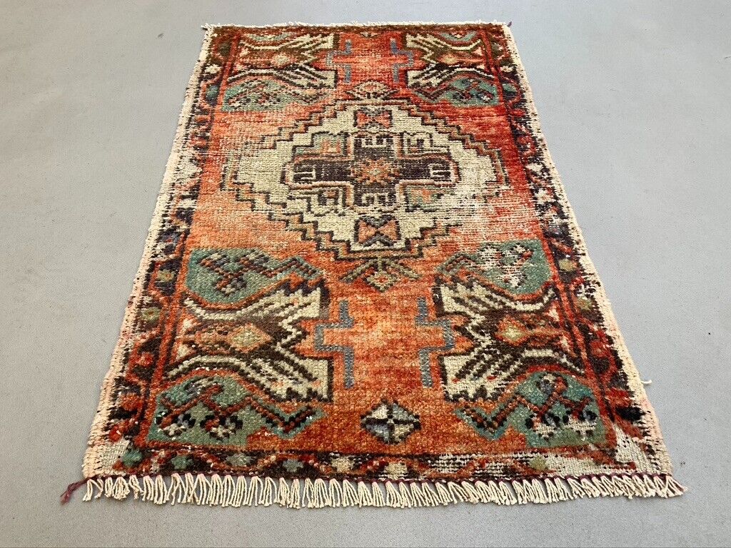Small Vintage Turkish Rug 82x53 cm, Short Runner, Tribal, Shabby, Mini Carpet