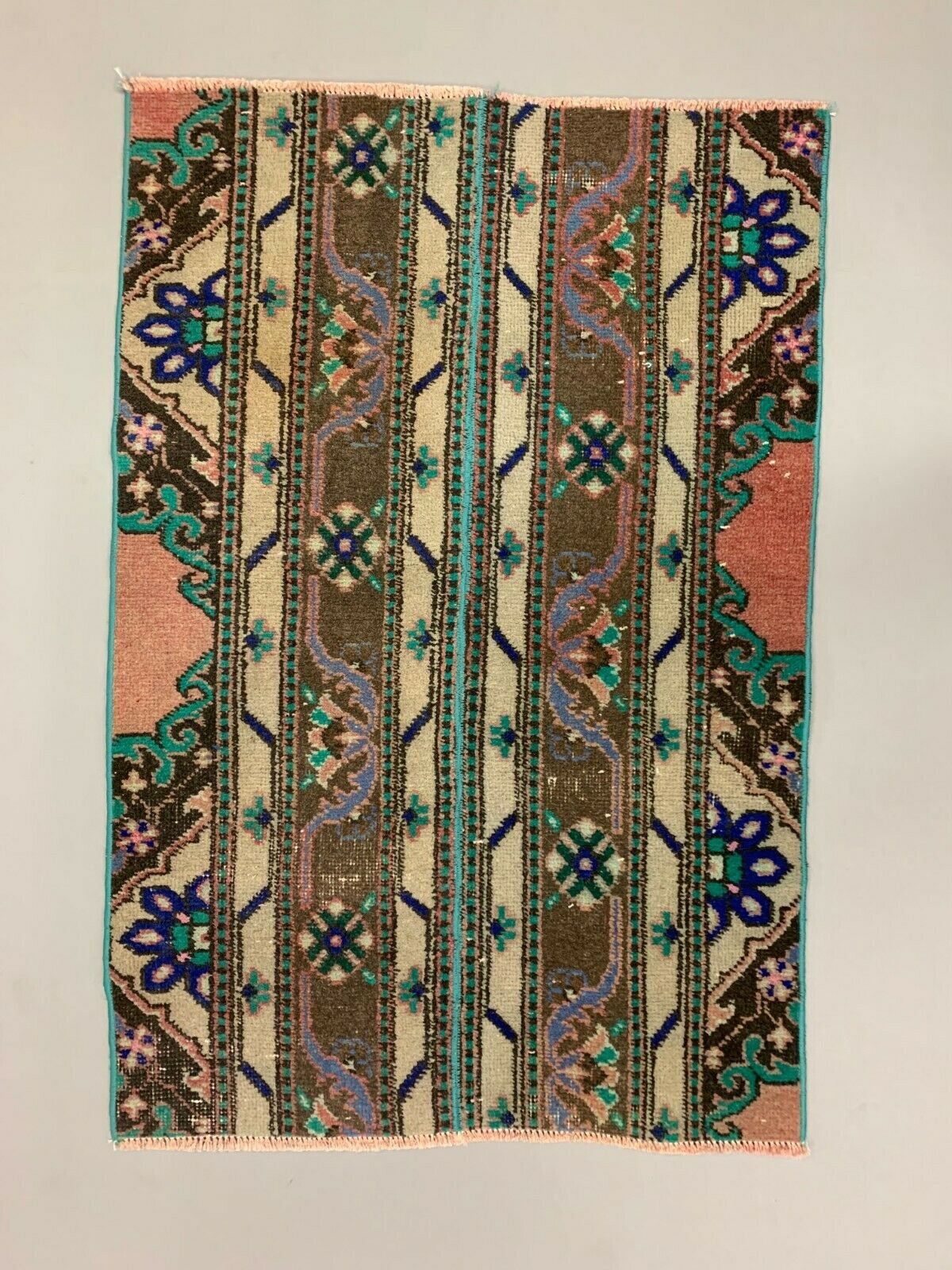 Distressed Turkish Rug 110x74 cm Vintage Shabby, Tribal Red, Green, Brown Small kilimshop.myshopify.com