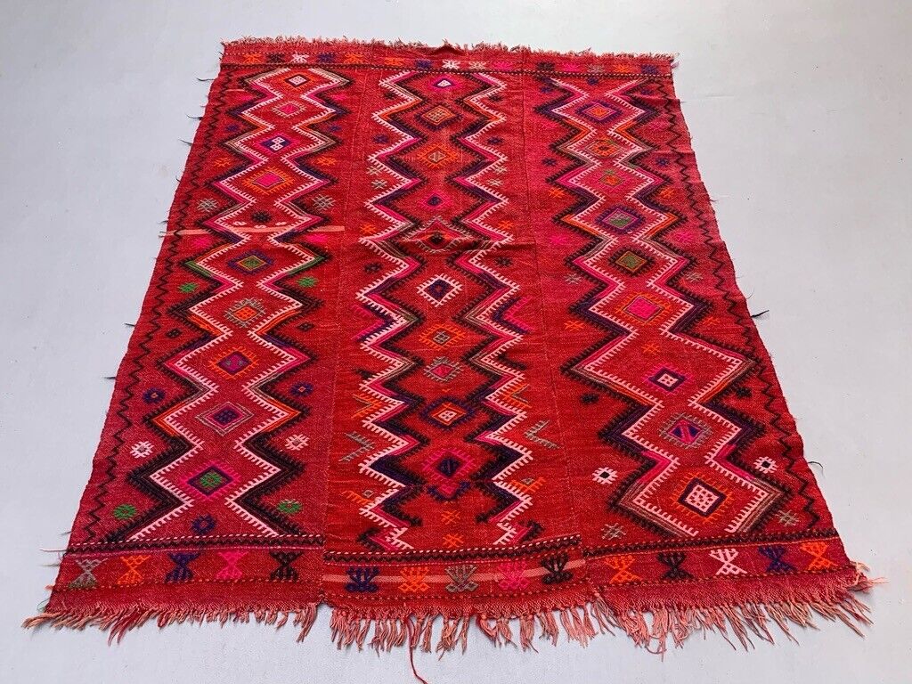 Medium Vintage Turkish Kilim Rug 160x125 cm Wool Kelim, Square