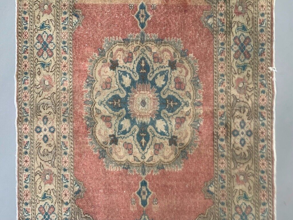 Vintage Turkish Oushak Rug 187x91 cm shabby carpet Ushak Region Medium