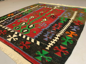 Traditional Turkish Kilim Rug shabby vintage wool Boho Kelim 135x110 cm Small Antiques:Carpets & Rugs kilimshop.myshopify.com