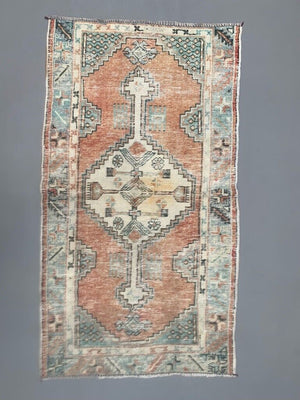 Vintage Turkish Oushak Rug 140x78 cm shabby carpet Ushak Region Medium