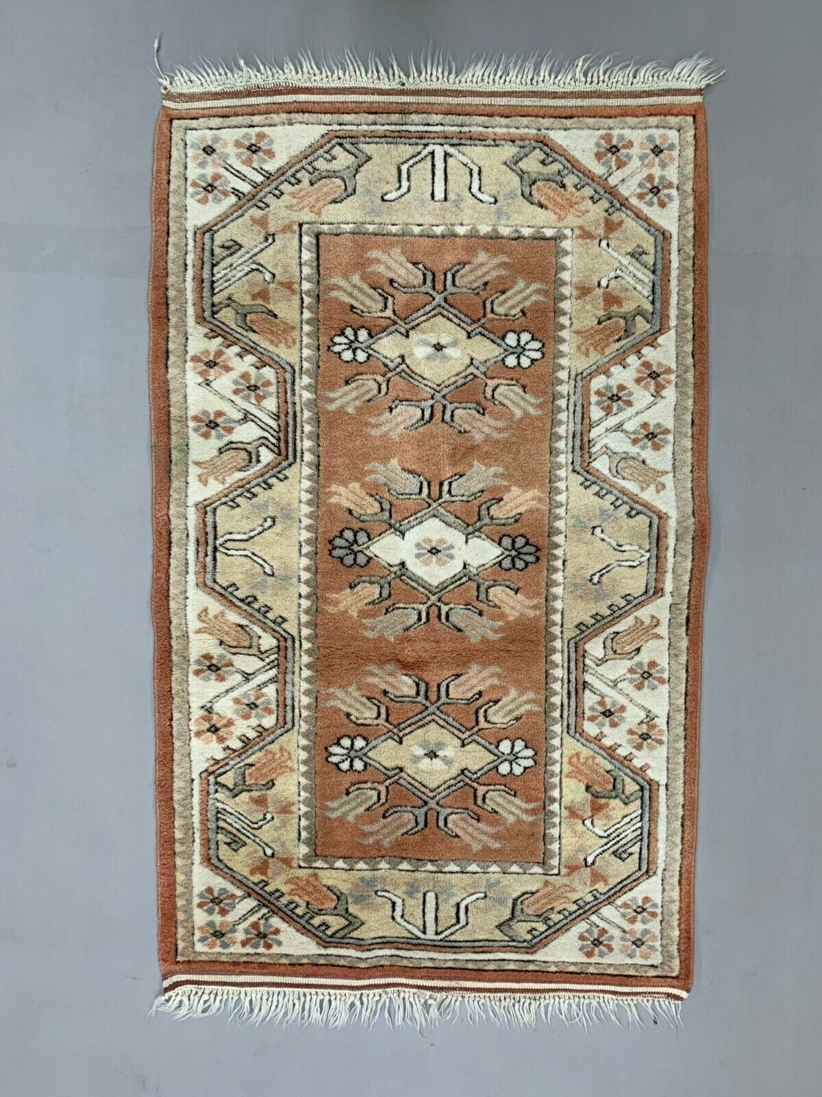 Old Turkish Small Milas Rug 142x85 cm old vintage carpet Ushak Pink Beige Blue
