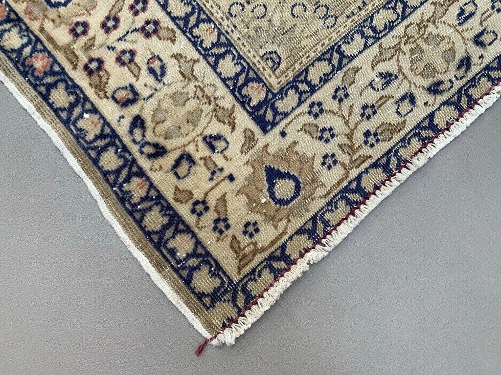 Vintage Turkish Rug 170x115 cm, Tribal Wool Carpet Medium