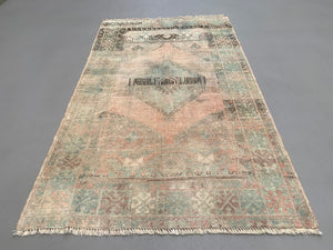 Shabby Turkish Oushak Rug 184x108 cm vintage carpet Ushak Region Medium