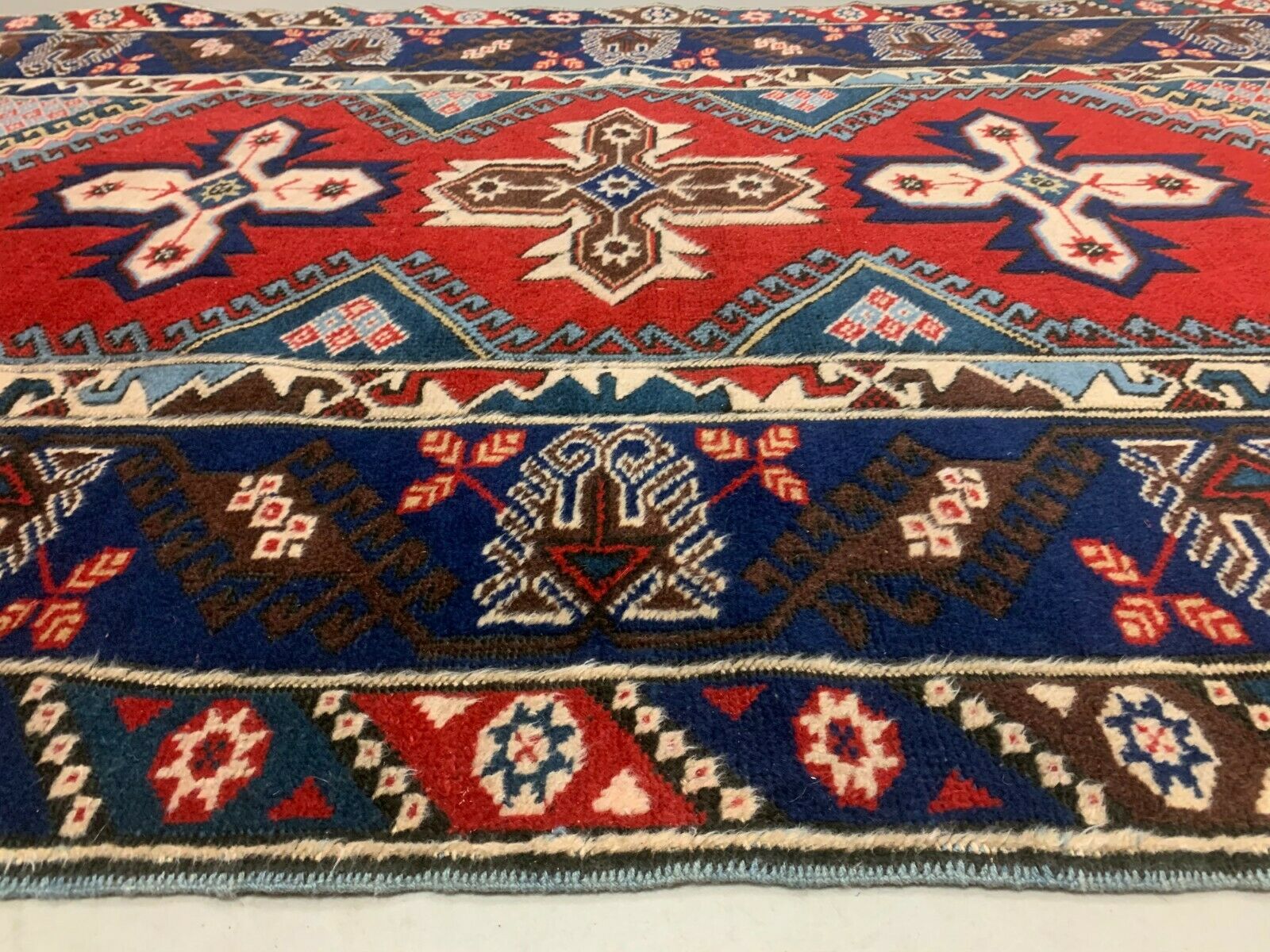 Vintage Turkish Tribal Rug veg dye 195x128 cm Turkish Carpet kilimshop.myshopify.com