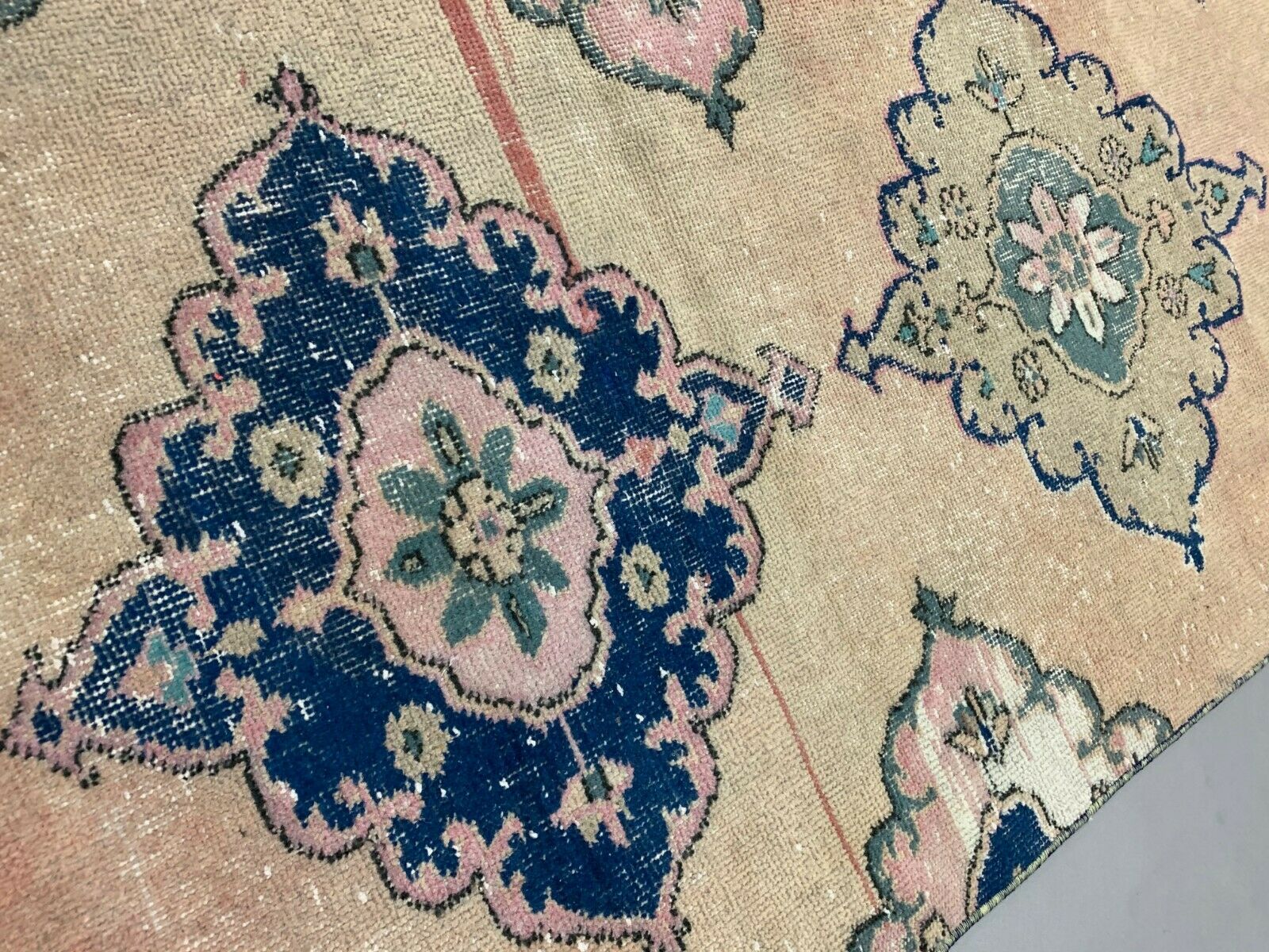 Distressed Turkish Runner 370x86 cm wool Vintage Tribal Rug Black Pink Beige kilimshop.myshopify.com