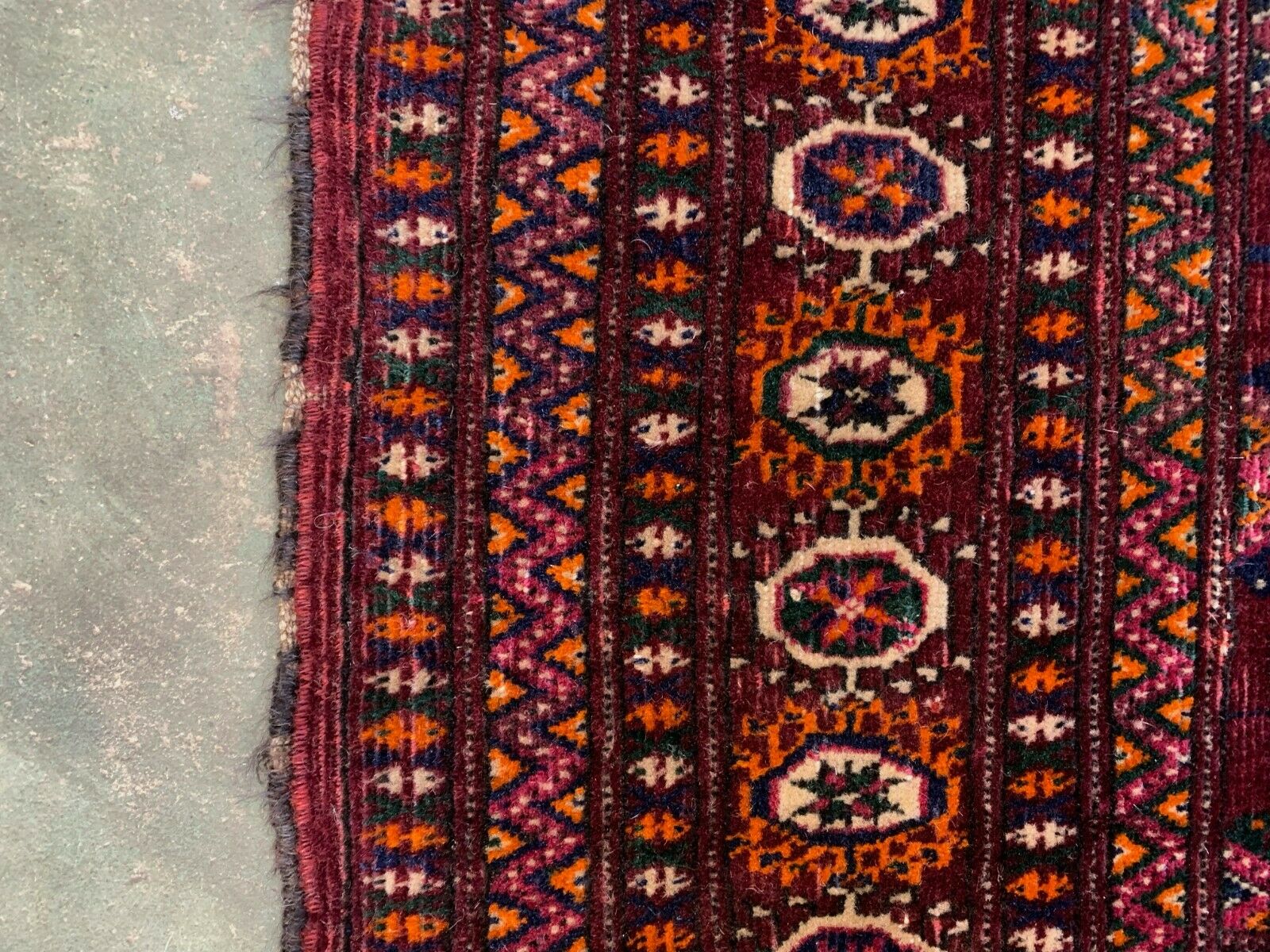 Antique Turkmen Tekke Rug, 144x97 cm Turkoman Bokhara Red Black Beige